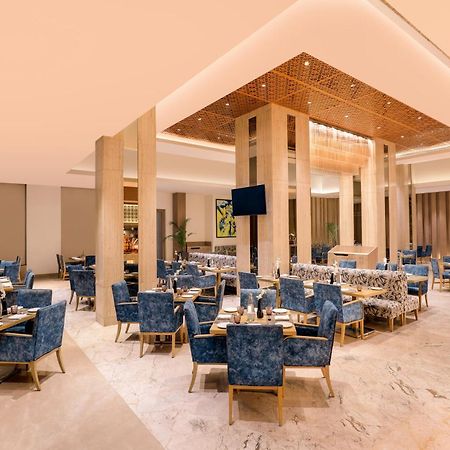 Sandal Suites By Lemon Tree Hotels Noida Luaran gambar