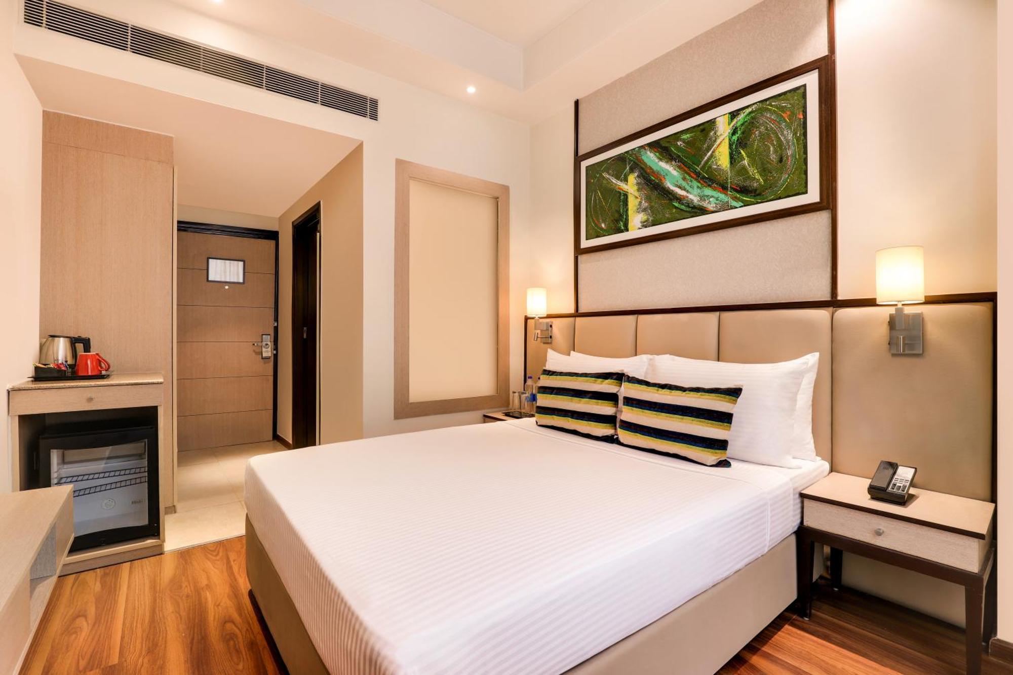 Sandal Suites By Lemon Tree Hotels Noida Luaran gambar