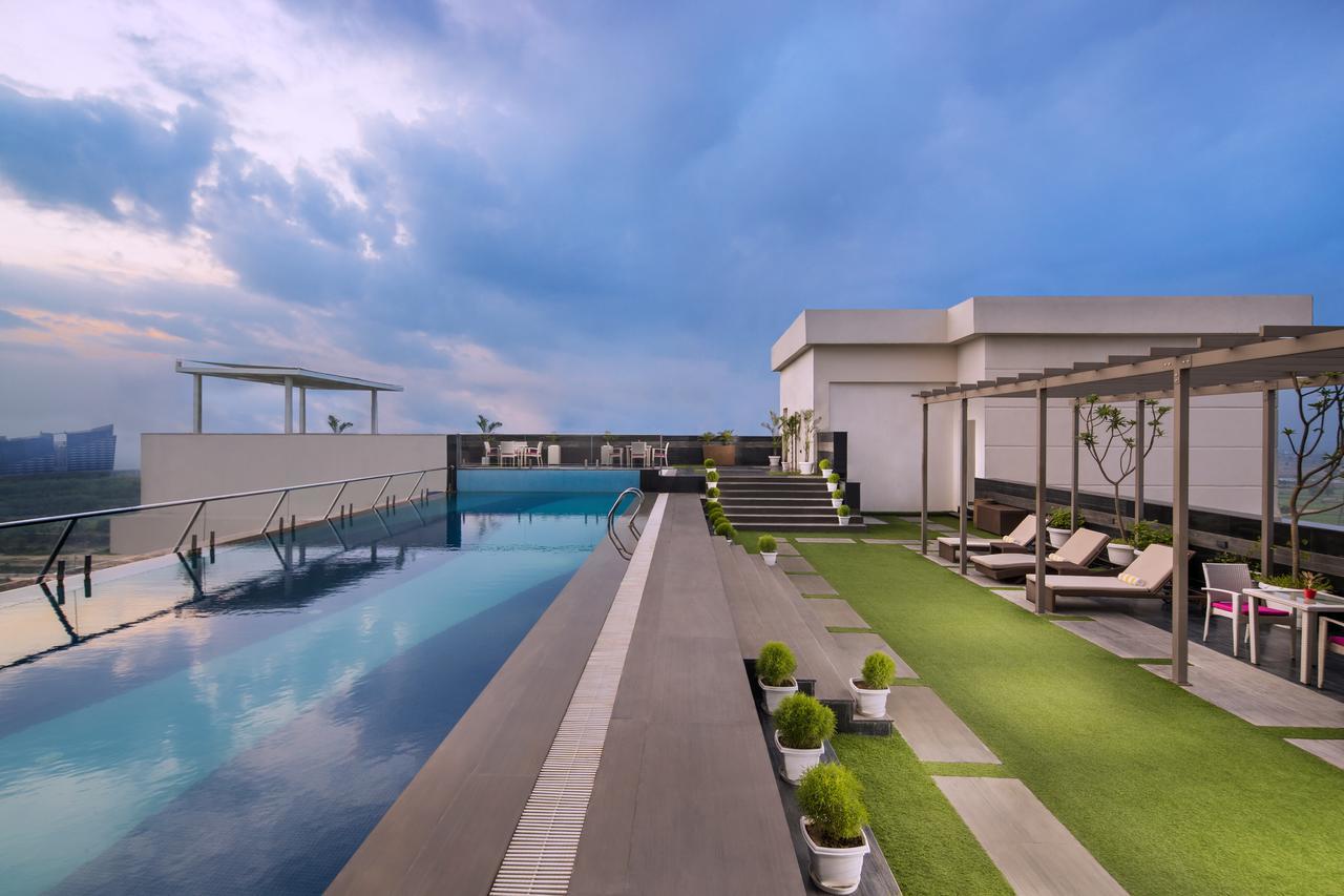Sandal Suites By Lemon Tree Hotels Noida Luaran gambar