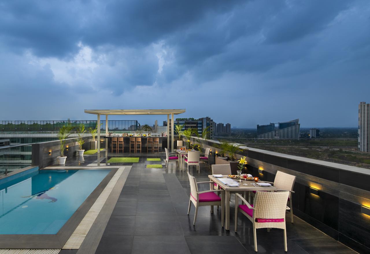 Sandal Suites By Lemon Tree Hotels Noida Luaran gambar