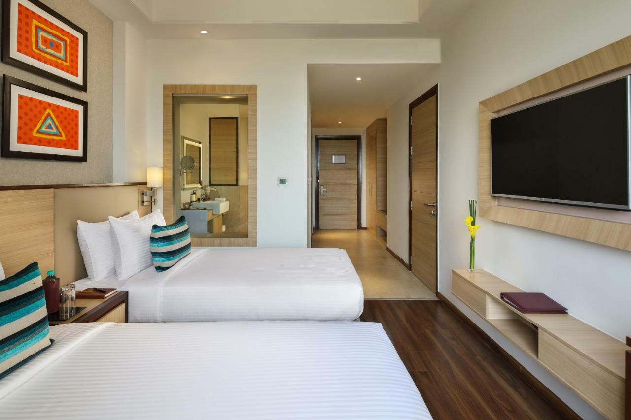 Sandal Suites By Lemon Tree Hotels Noida Luaran gambar