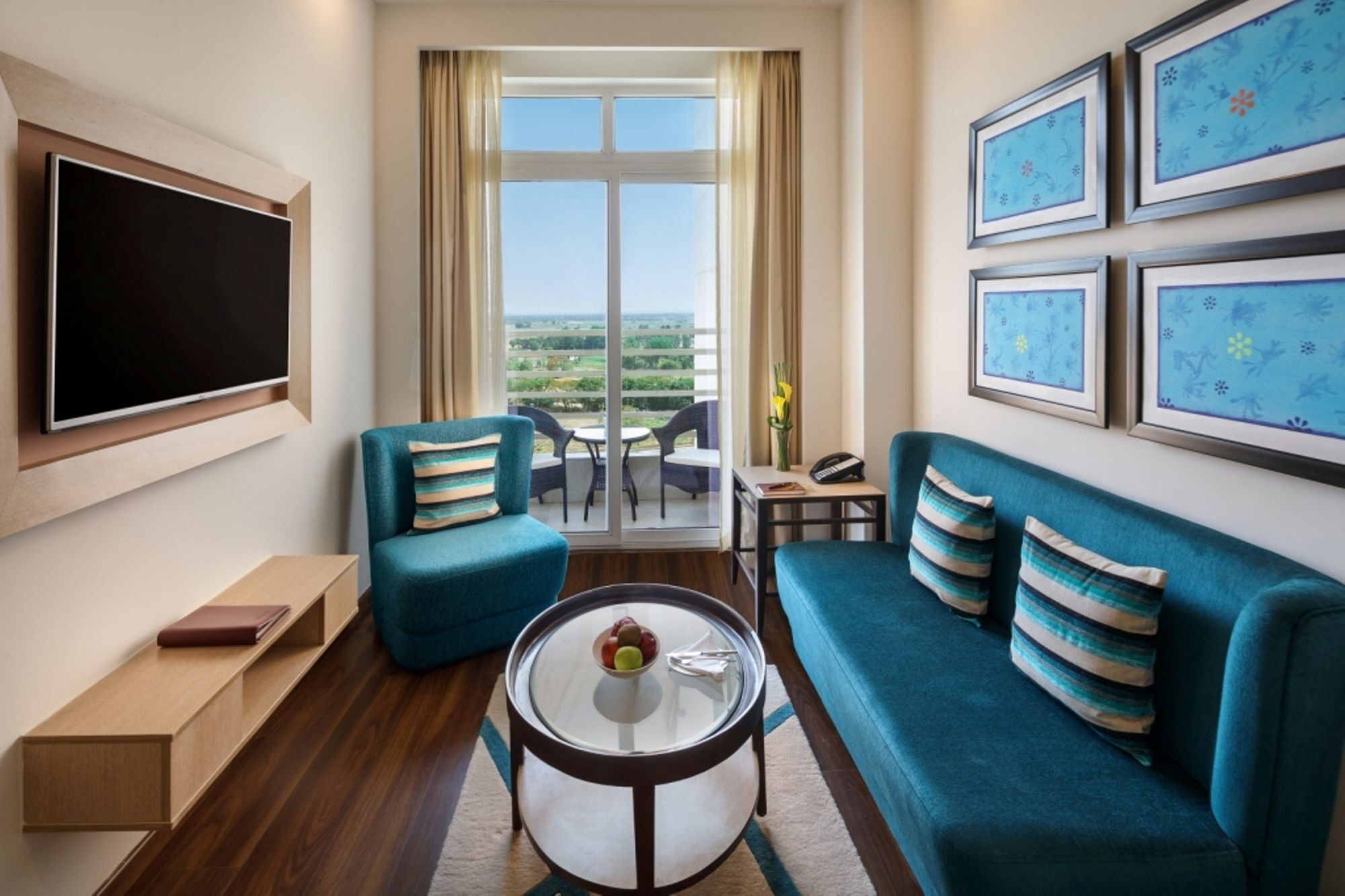 Sandal Suites By Lemon Tree Hotels Noida Luaran gambar