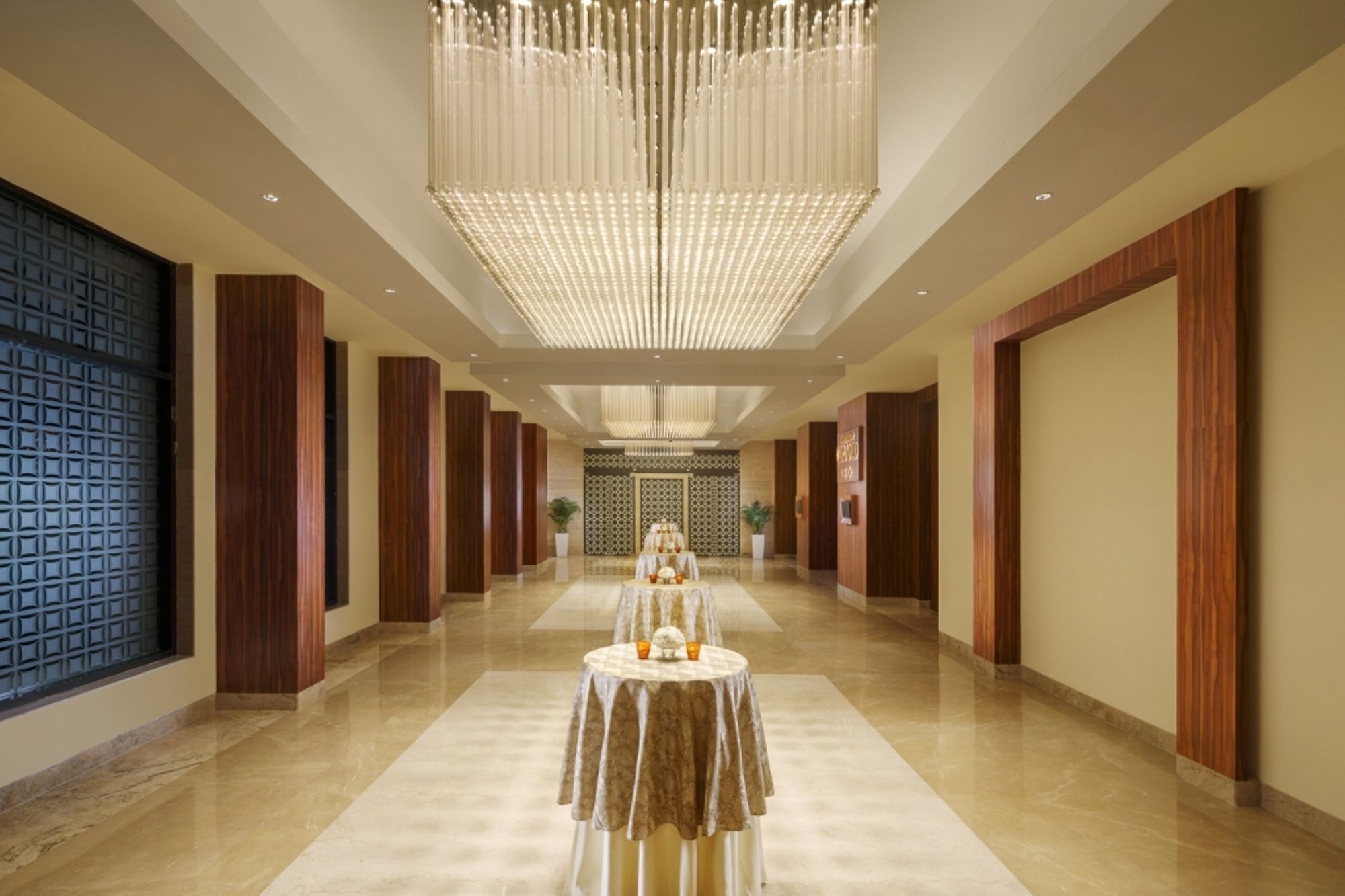 Sandal Suites By Lemon Tree Hotels Noida Luaran gambar
